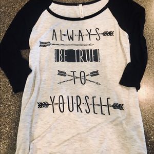 Gray & Black 3/4 Sleeve T-Shirt, Size Medium